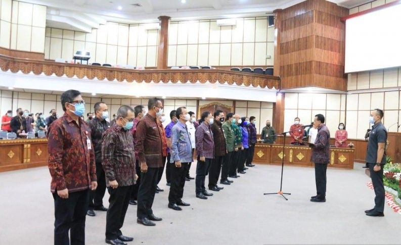 podiumnews.com-Sekda Bali Dorong TPAKD Tingkatkan Literasi Keuangan Masyarakat